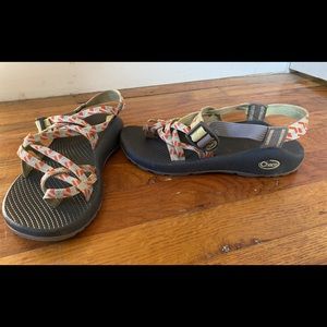 Chacos women size 7 EUC